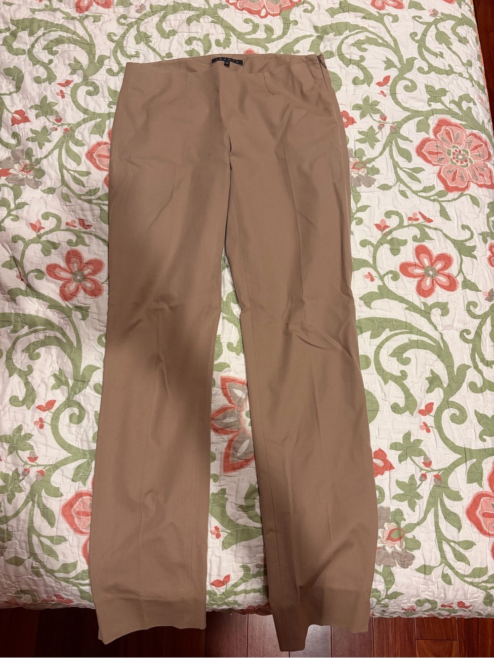 Theory Women’s Pants in Tan